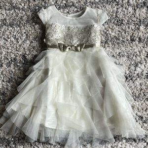 Jona Michelle Ivory/Gold formal dress
